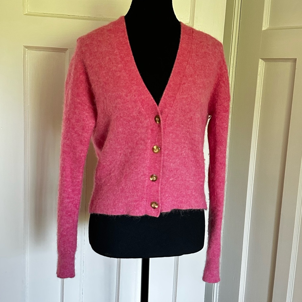 lululemon athletica Pink V‑Neck Button Front Cardigan